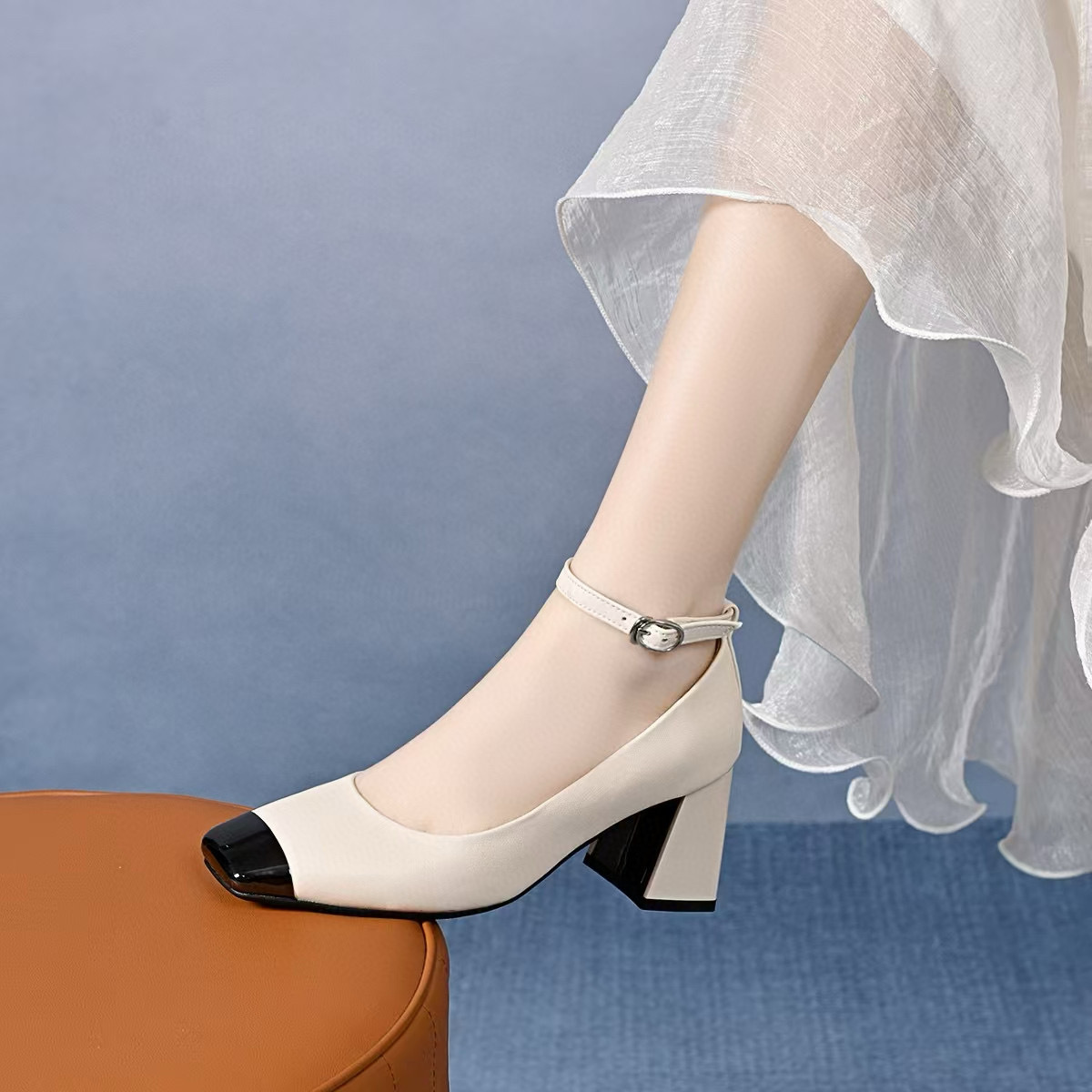 2025 Square Toe Buckle Leather Heels Nude