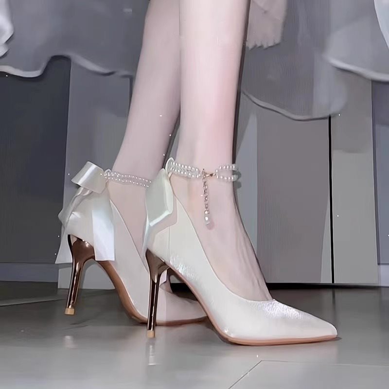 2005 Black Pointed Minimalist Office Heels