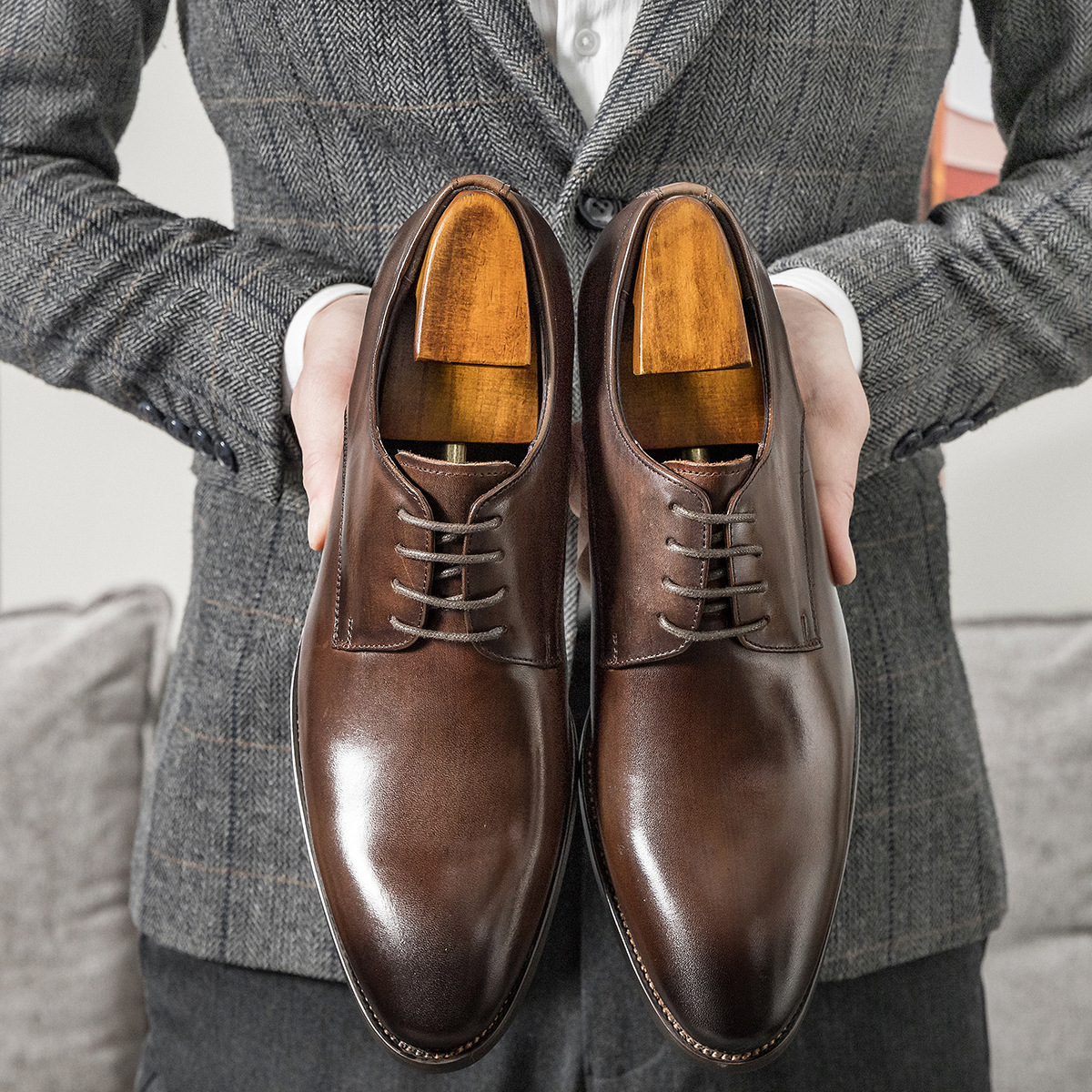 New Business Leather, British Style, Hand Rubbed