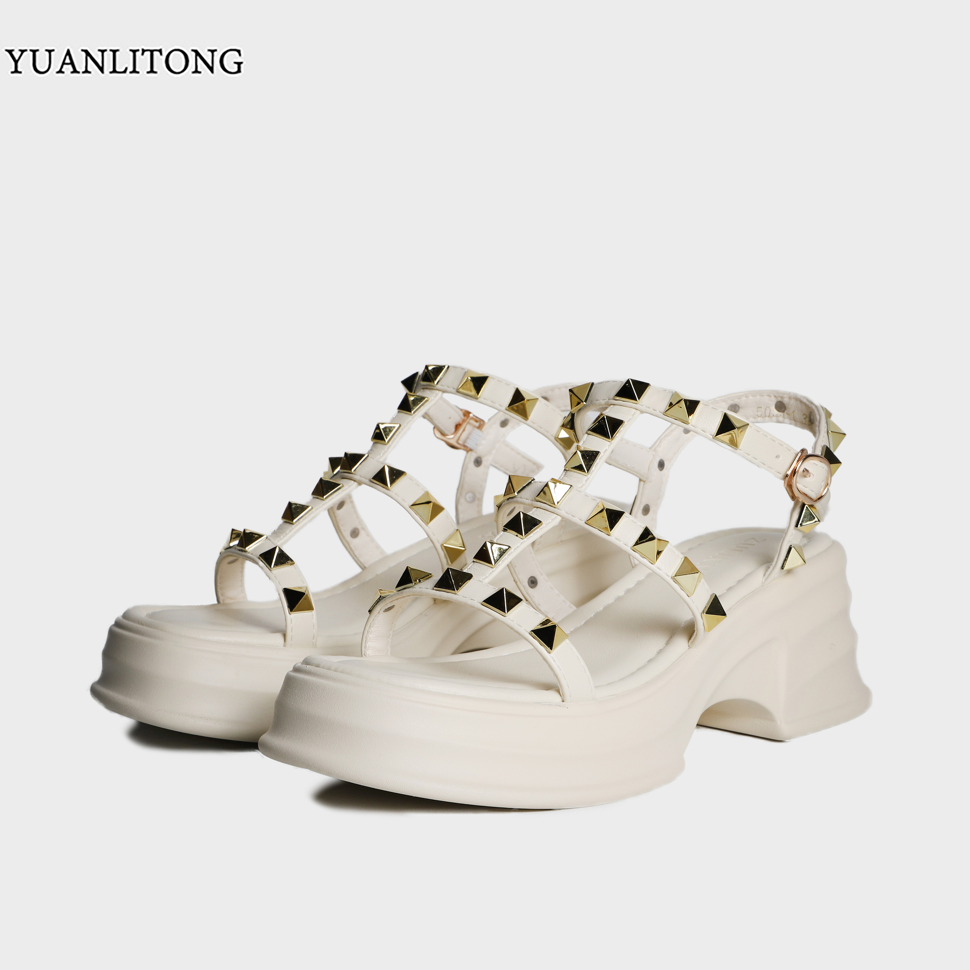 2025 Korean Metal-Trimmed Sexy Solid-Color Sandals