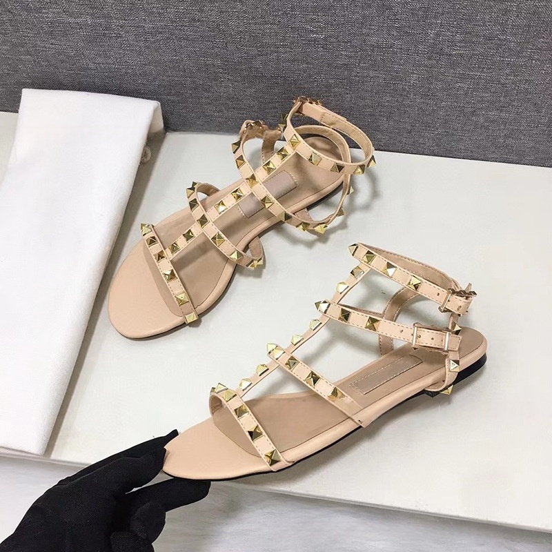 2025 Rivet-Embellished Flat Beach Sandals for Women
