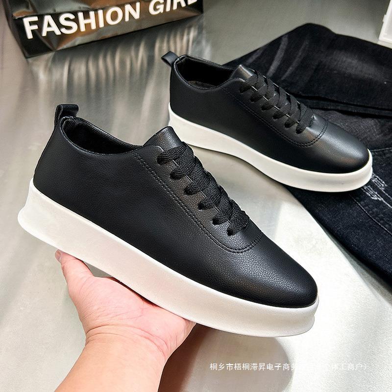 Summer slip-on lightweight breathable men's casual shoes