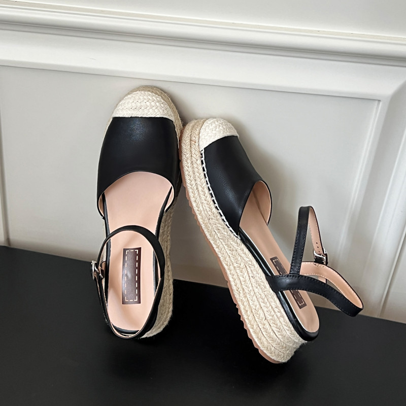 2025 Retro Country Style Leather Fisherman Sandals